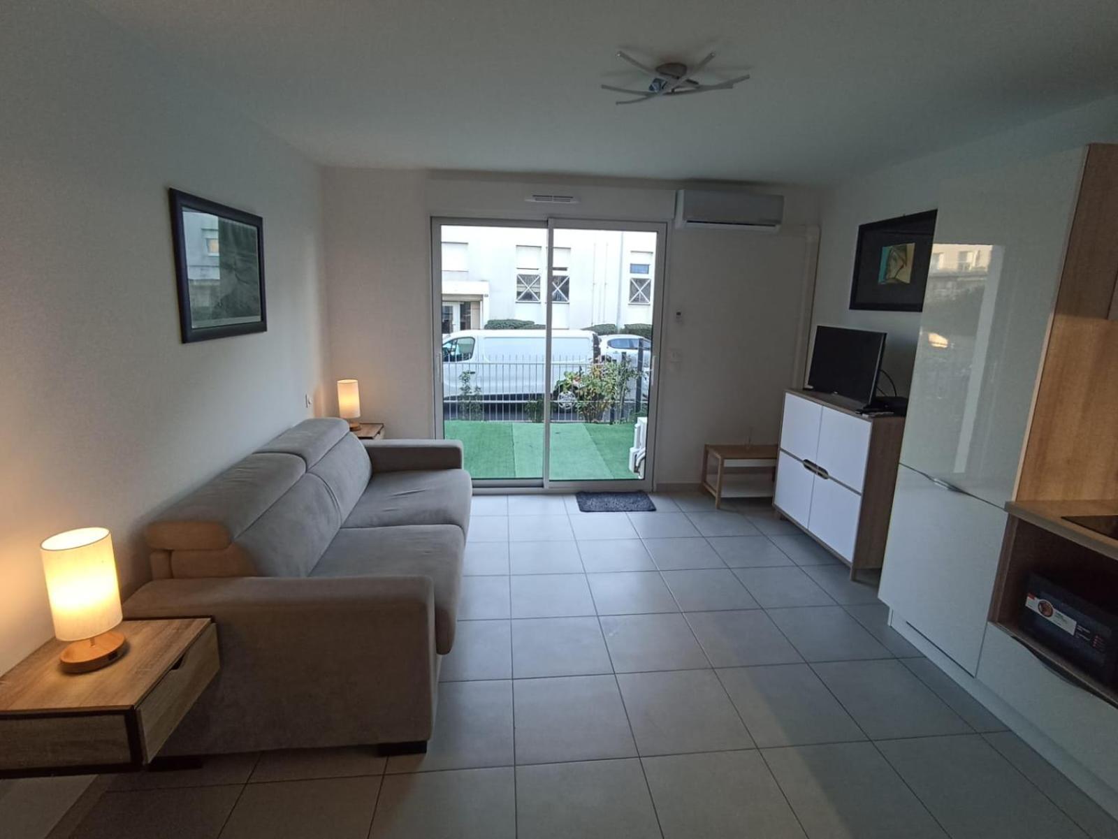 Studio Avec Parking Prive, Piscine Plage 300M Antibes Exterior photo